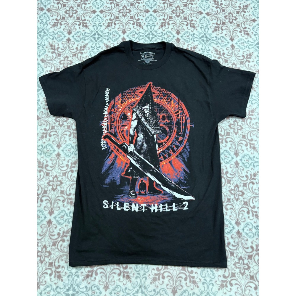 Silent Hill 2 Pyramid Head Graphic T-Shirt Mens Medium Black Red Geeknet Horror
